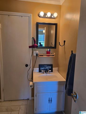 1960 CARLISLE DRIVE, Birmingham, AL 35235