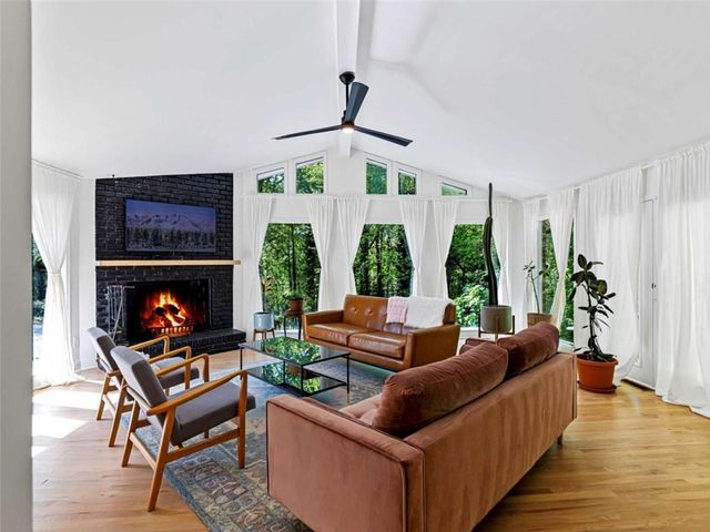 579 Fielding Lane, Atlanta, GA 30311