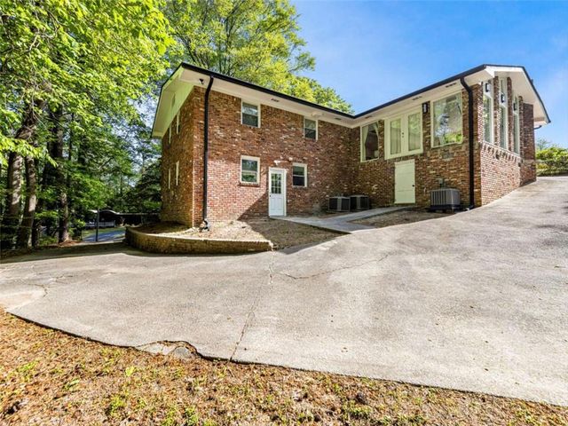 579 Fielding Lane, Atlanta, GA 30311