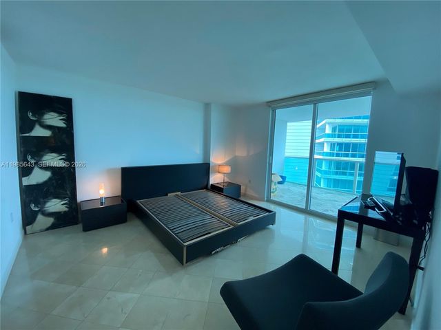 2101 Brickell Ave 2210, Miami, FL 33129