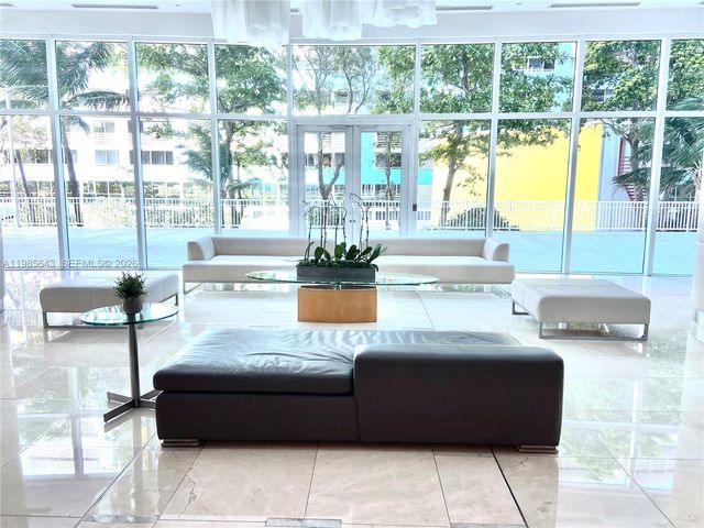 2101 Brickell Ave 2210, Miami, FL 33129