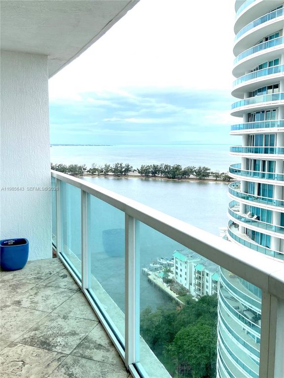 2101 Brickell Ave 2210, Miami, FL 33129