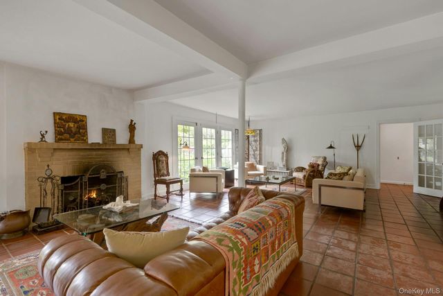 32 Laveta Place, Nyack, NY 10960