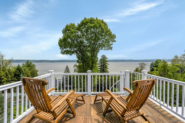 32 Laveta Place, Nyack, NY 10960
