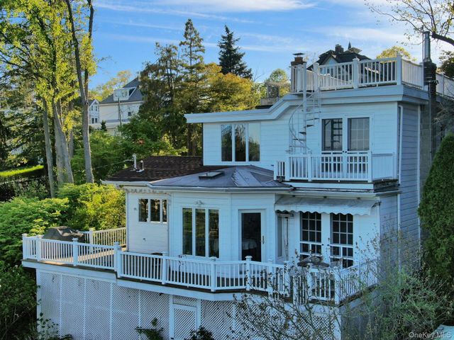 32 Laveta Place, Nyack, NY 10960