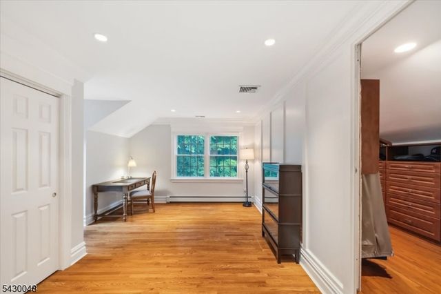 11 King Alex Ct, Sparta Twp., NJ 07871