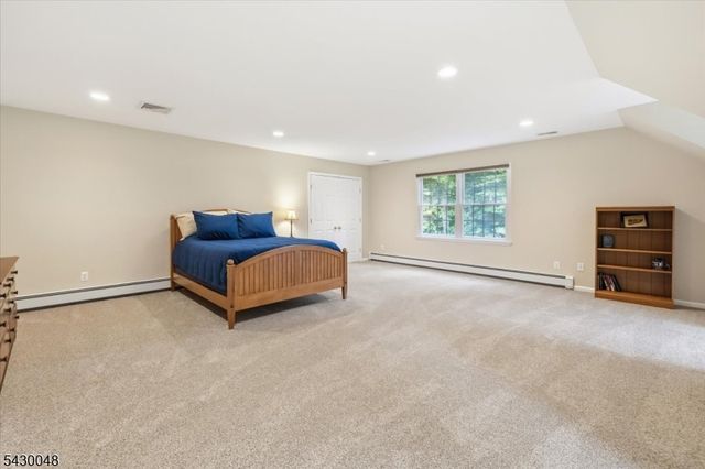 11 King Alex Ct, Sparta Twp., NJ 07871