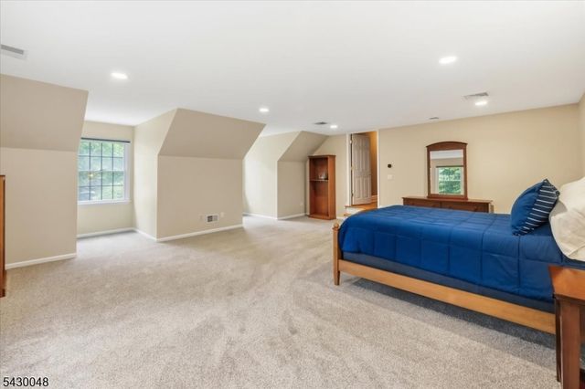 11 King Alex Ct, Sparta Twp., NJ 07871