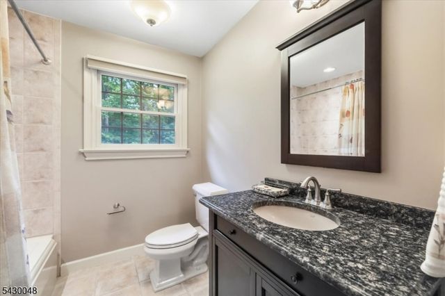 11 King Alex Ct, Sparta Twp., NJ 07871