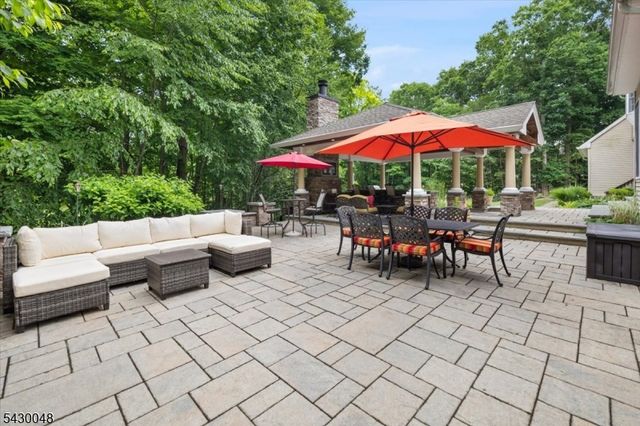 11 King Alex Ct, Sparta Twp., NJ 07871
