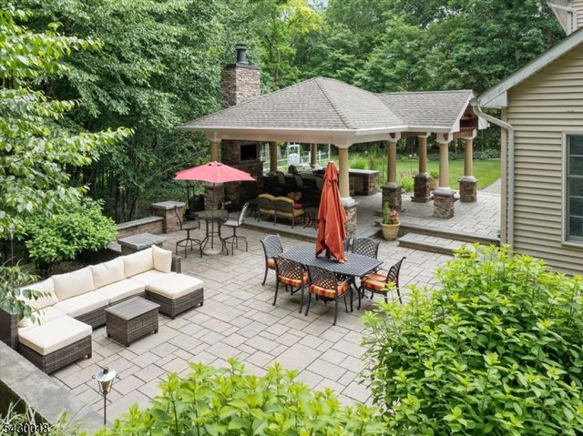 11 King Alex Ct, Sparta Twp., NJ 07871