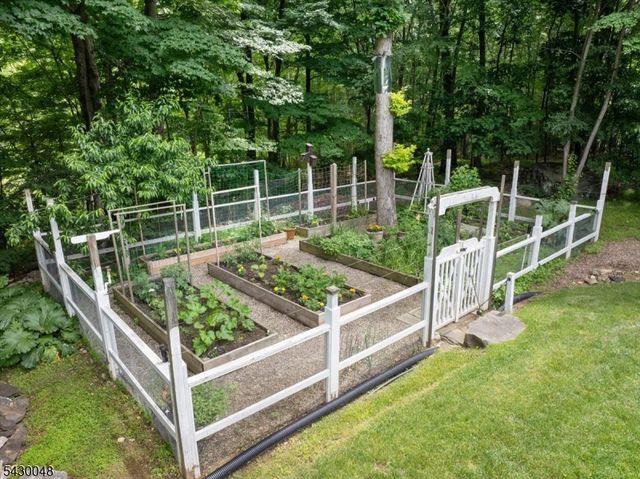 11 King Alex Ct, Sparta Twp., NJ 07871