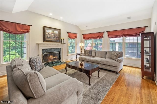 11 King Alex Ct, Sparta Twp., NJ 07871