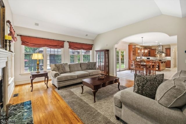 11 King Alex Ct, Sparta Twp., NJ 07871