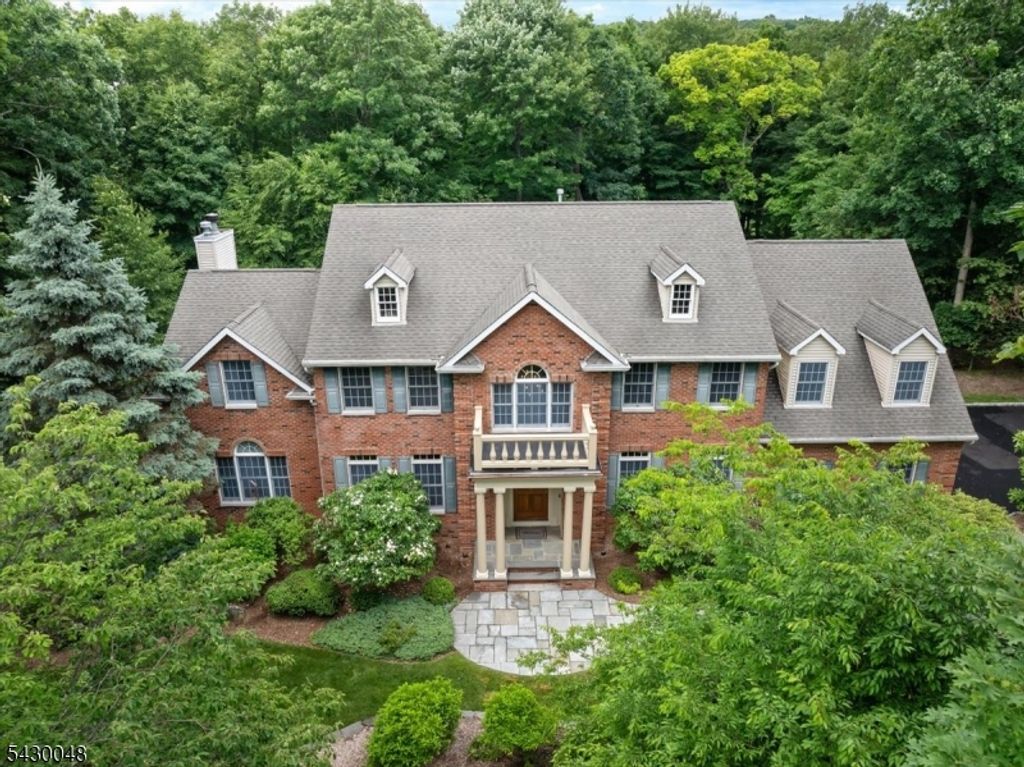 11 King Alex Ct, Sparta Twp., NJ 07871