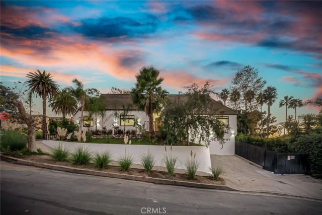 1145 S Longwood, Los Angeles, CA 90019