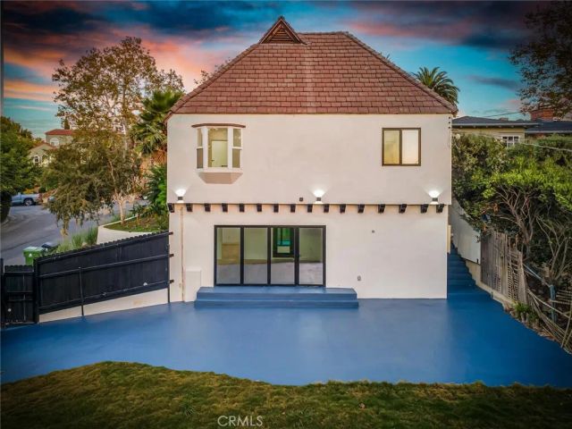 1145 S Longwood, Los Angeles, CA 90019