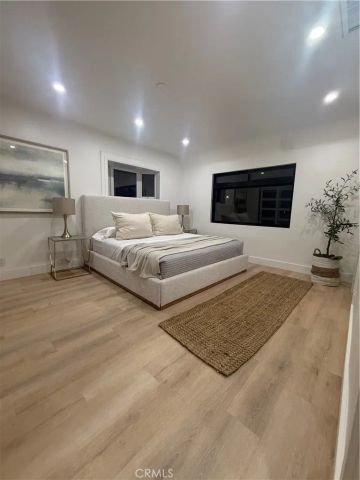 1145 S Longwood, Los Angeles, CA 90019