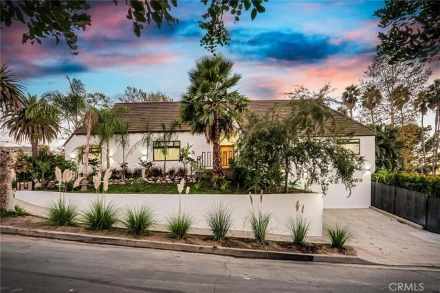 1145 S Longwood, Los Angeles, CA 90019