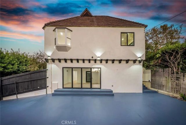 1145 S Longwood, Los Angeles, CA 90019