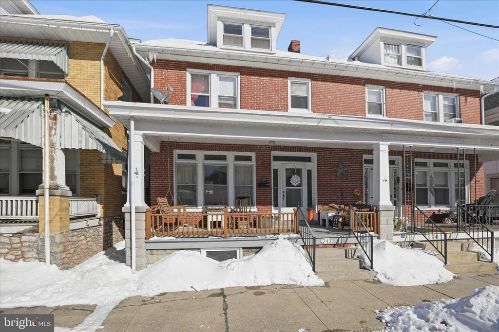 243 W FRANKLIN ST, Ephrata, PA 17522