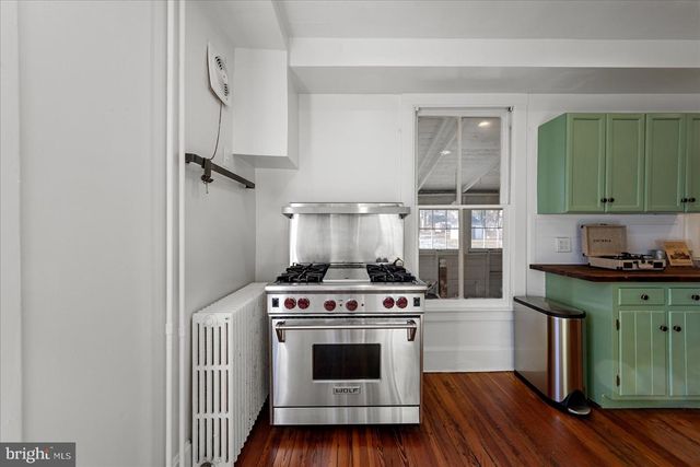 10 NEW CUT RD, Round Hill, VA 20141