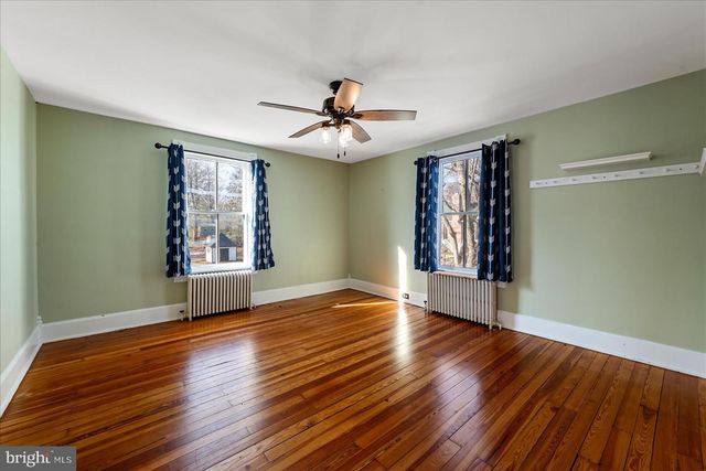 10 NEW CUT RD, Round Hill, VA 20141