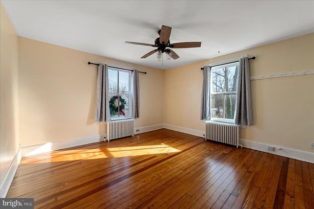 10 NEW CUT RD, Round Hill, VA 20141