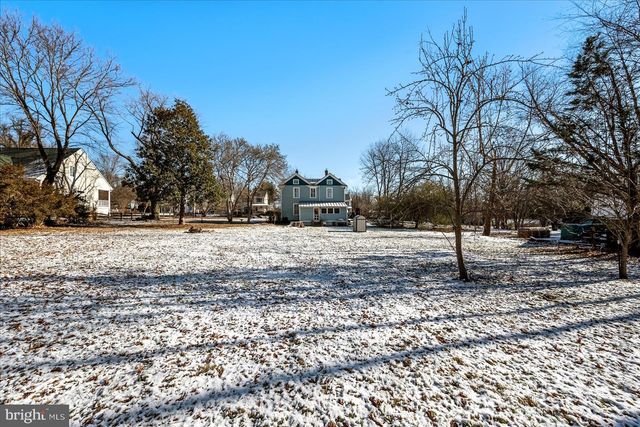 10 NEW CUT RD, Round Hill, VA 20141