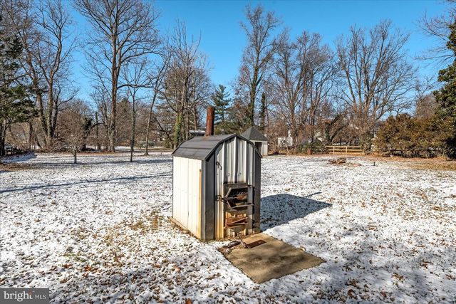 10 NEW CUT RD, Round Hill, VA 20141