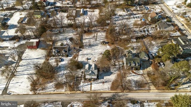 10 NEW CUT RD, Round Hill, VA 20141