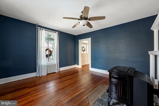 10 NEW CUT RD, Round Hill, VA 20141