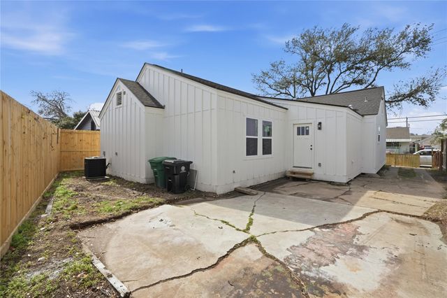 532 N Super Street, Houston, TX 77011