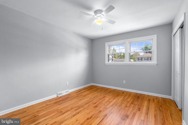 1207 FLINT HILL RD, Wilmington, DE 19808