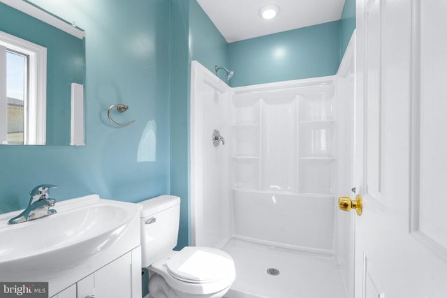 1207 FLINT HILL RD, Wilmington, DE 19808