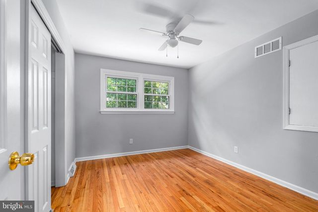 1207 FLINT HILL RD, Wilmington, DE 19808