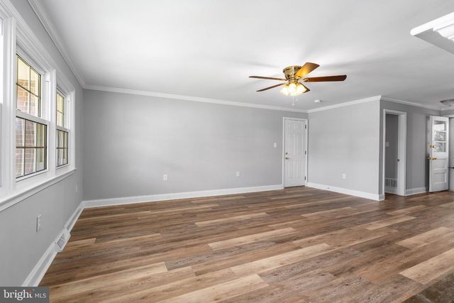 1207 FLINT HILL RD, Wilmington, DE 19808