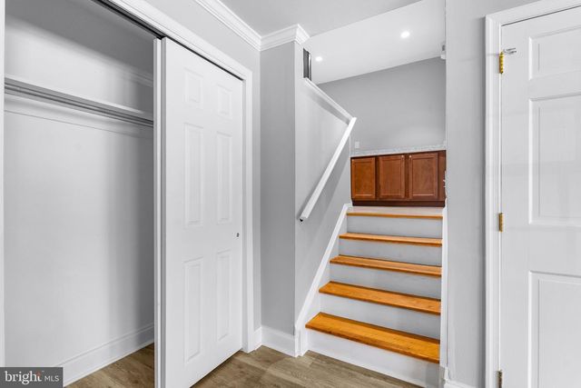 1207 FLINT HILL RD, Wilmington, DE 19808