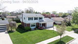 1645 Waverly Street, Trenton, MI 48183