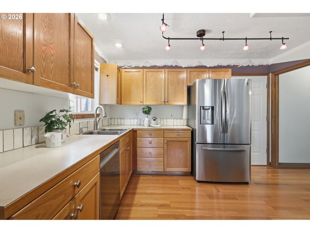 22890 Sw LINCOLN St, Sherwood, OR 97140