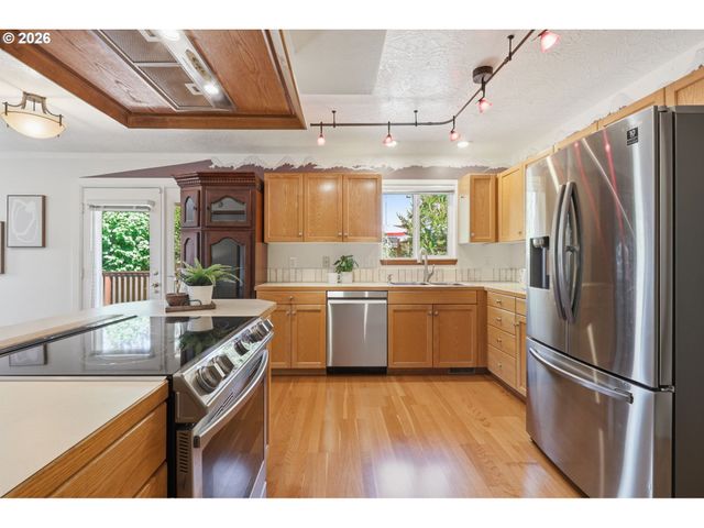 22890 Sw LINCOLN St, Sherwood, OR 97140