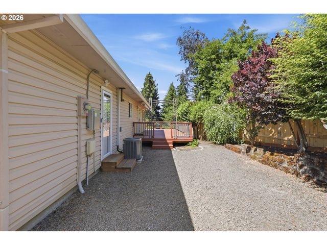 22890 Sw LINCOLN St, Sherwood, OR 97140