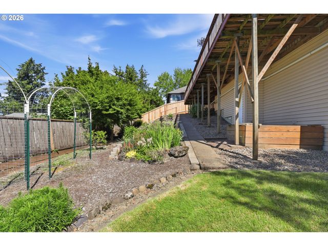 22890 Sw LINCOLN St, Sherwood, OR 97140