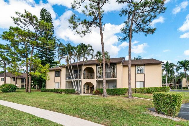 414 Pine Glen Lane D-2, Greenacres, FL 33463