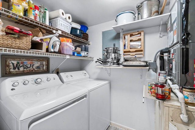 414 Pine Glen Lane D-2, Greenacres, FL 33463