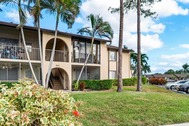 414 Pine Glen Lane D-2, Greenacres, FL 33463