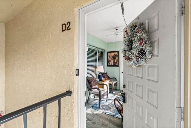 414 Pine Glen Lane D-2, Greenacres, FL 33463