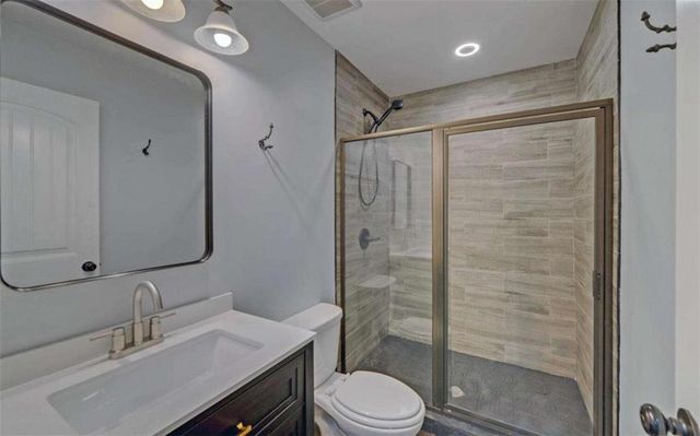 5270 Union Circle, Flowery Branch, GA 30542