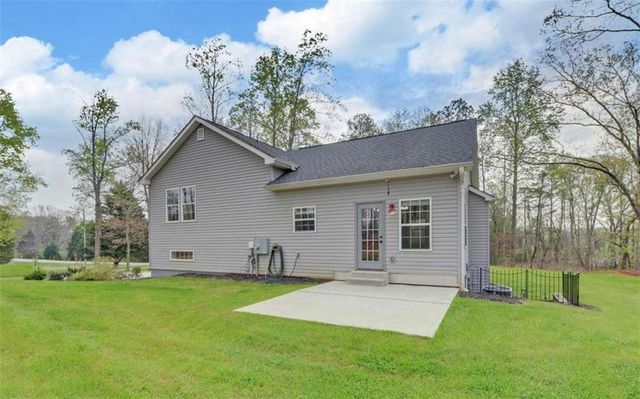 5270 Union Circle, Flowery Branch, GA 30542