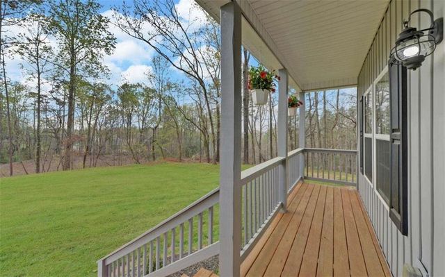 5270 Union Circle, Flowery Branch, GA 30542